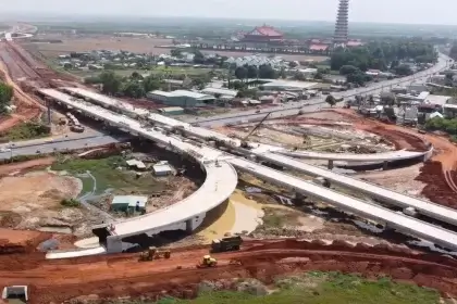 Toàn cảnh nút giao tuyến T2 với quốc lộ 51 tại huyện Long Thành, tỉnh Đồng Nai.